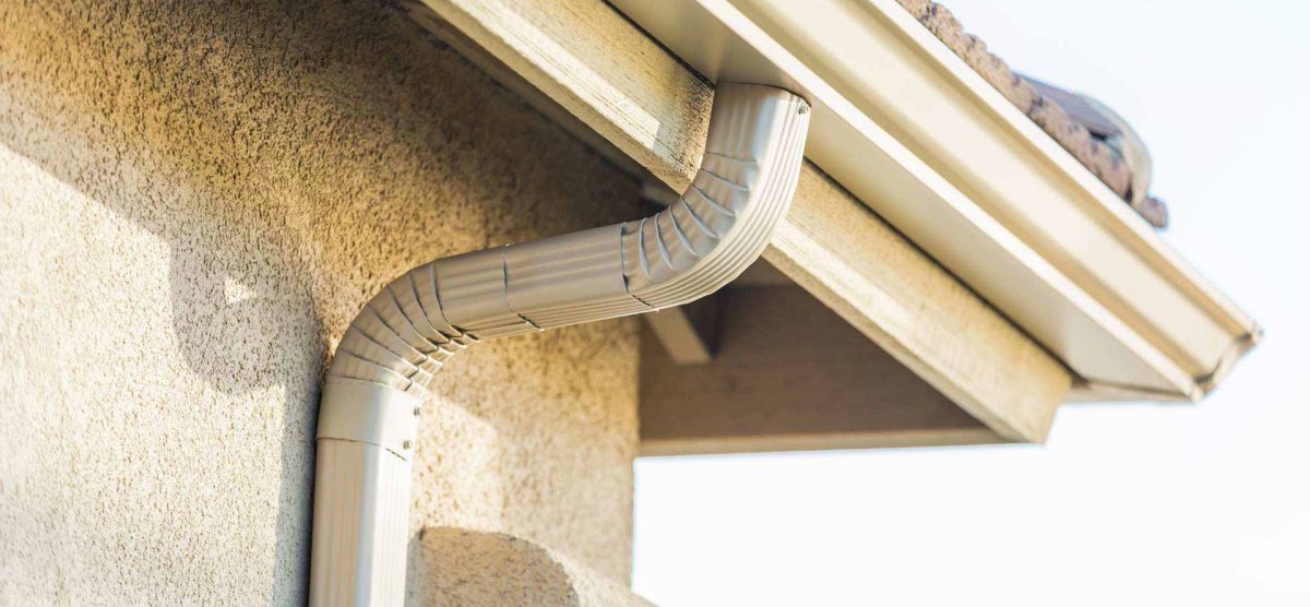 What Kind of Damages Can Clogged Gutters Cause?